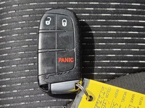 Used 2020 Dodge Journey SE image 22