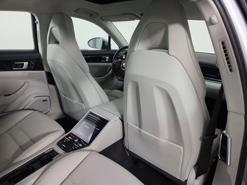 Used 2021 Porsche Panamera 4S AWD/4WD image 43