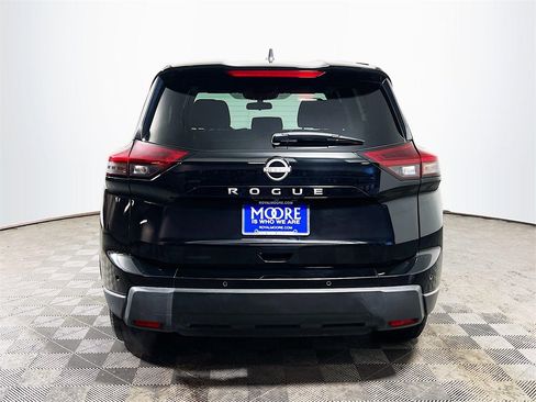 Used 2024 Nissan Rogue S image 7
