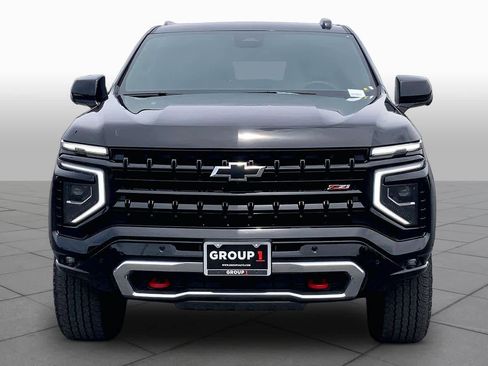 Used 2025 Chevrolet Suburban Z71 AWD/4WD image 4
