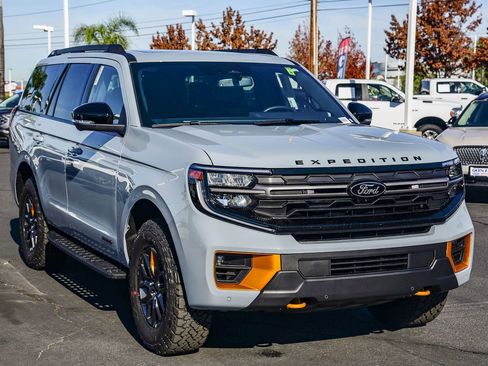 New 2025 Ford Expedition Tremor image 3