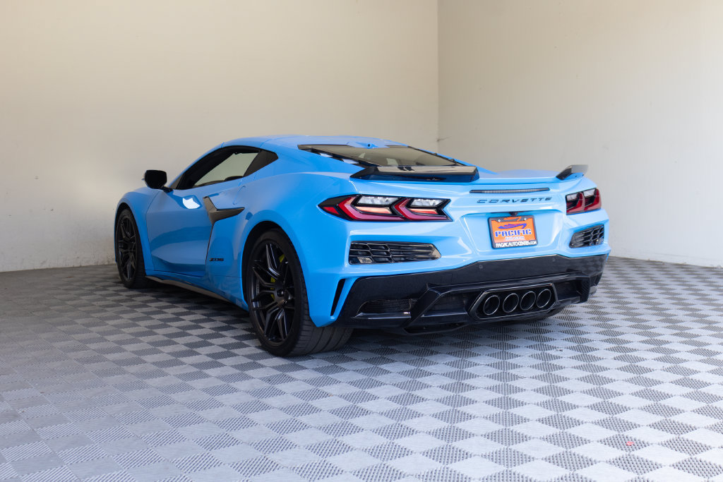 Used 2024 Chevrolet Corvette Z06 RWD image 14