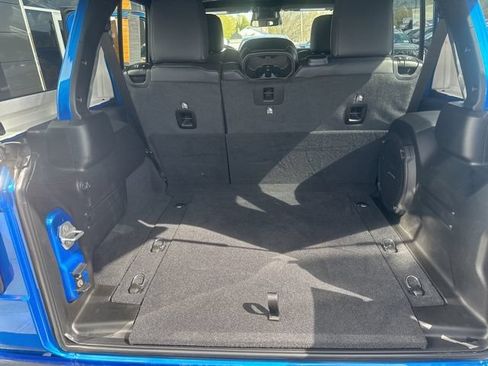 Used 2026 Jeep Wrangler Unlimited Sahara w/ Safety Group AWD/4WD image 33