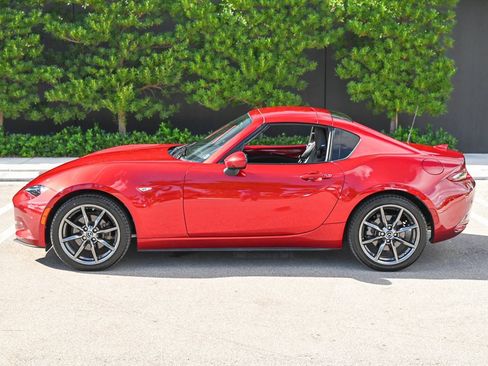 Used 2018 MAZDA MX-5 Miata RF Grand Touring image 8