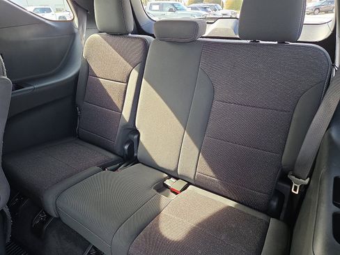 Used 2024 Chevrolet Traverse LT image 10