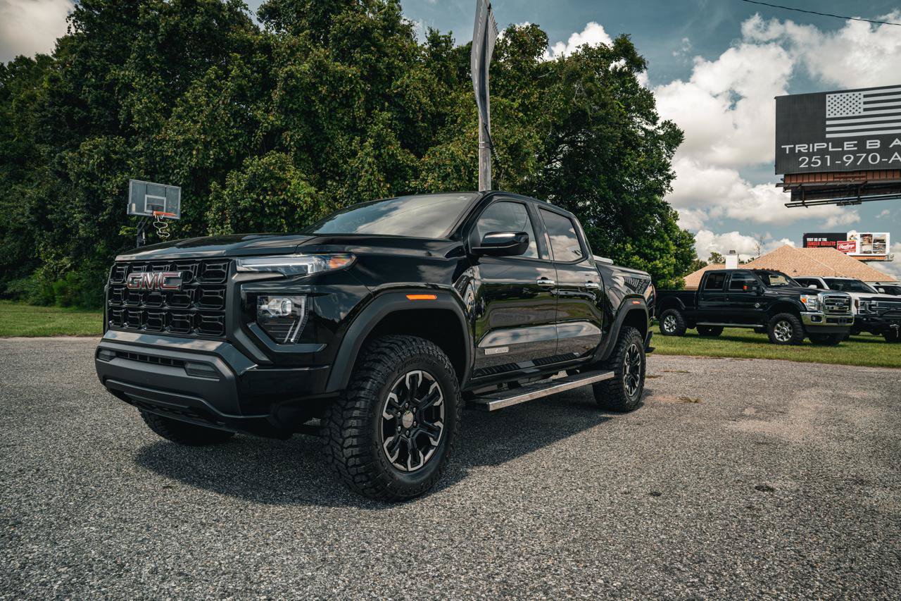 Used 2025 GMC Canyon Elevation AWD/4WD image 5
