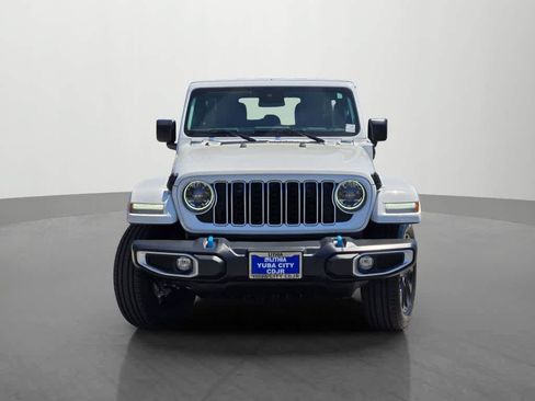Used 2024 Jeep Wrangler Unlimited Sahara AWD/4WD image 2