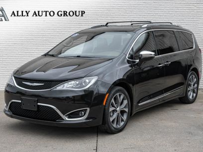Used 2018 Chrysler Pacifica Limited