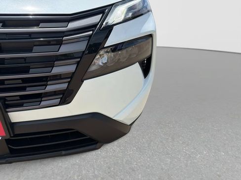 New 2026 Nissan Rogue SV AWD/4WD image 10