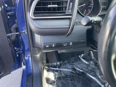 Used 2024 Toyota Camry SE w/ Convenience Package image 31