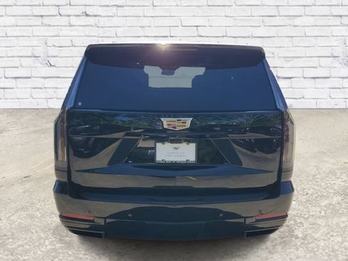 Used 2025 Cadillac Escalade Sport Platinum AWD/4WD image 3