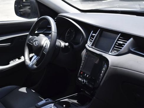Used 2025 INFINITI QX50 Luxe AWD/4WD image 28