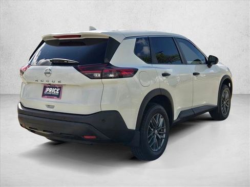 Used 2021 Nissan Rogue S image 5