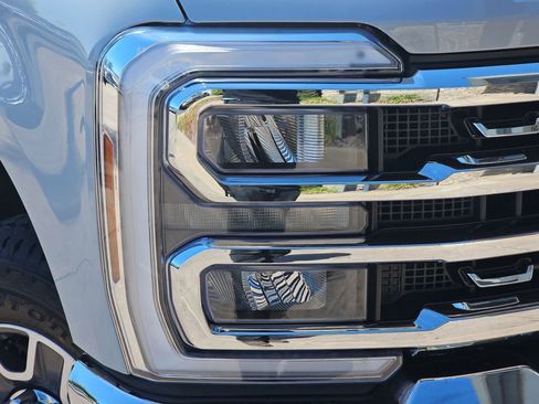 New 2026 Ford F350 Lariat w/ FX4 Off-Road Package image 35