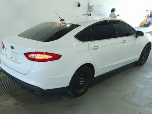 Used 2014 Ford Fusion S FWD image 2