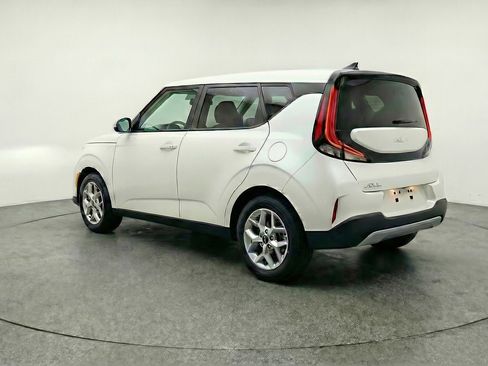 Used 2025 Kia Soul LX w/ LX Technology Package image 6