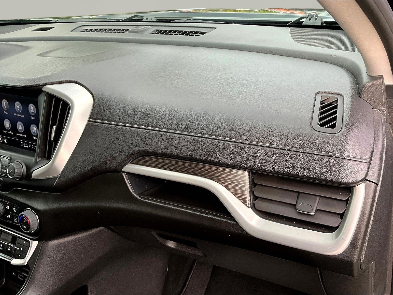 Used 2022 GMC Terrain SLT w/ LPO, 'HIT The Road' Package FWD image 25