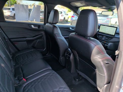 Used 2024 Ford Escape ST-Line Elite w/ Premium Technology Package AWD/4WD image 17