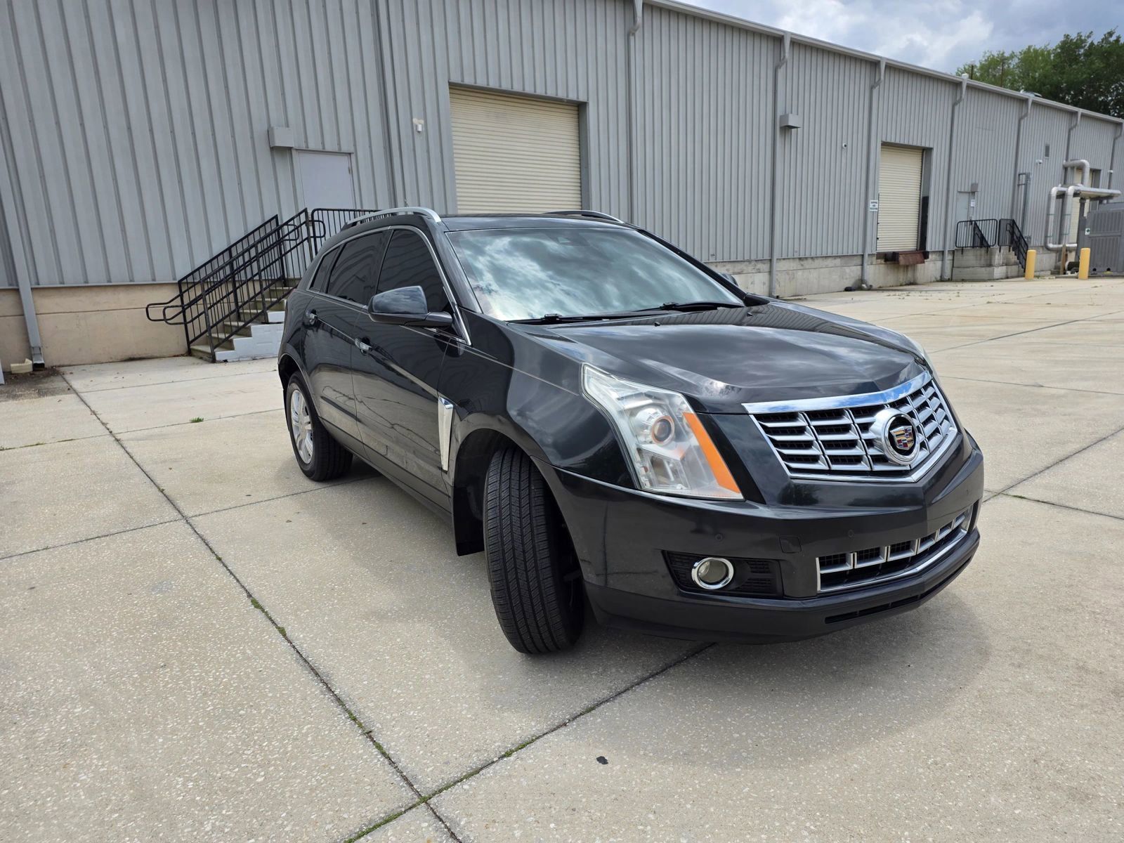 Used 2016 Cadillac SRX Luxury w/ Driver Awareness Package FWD image 12