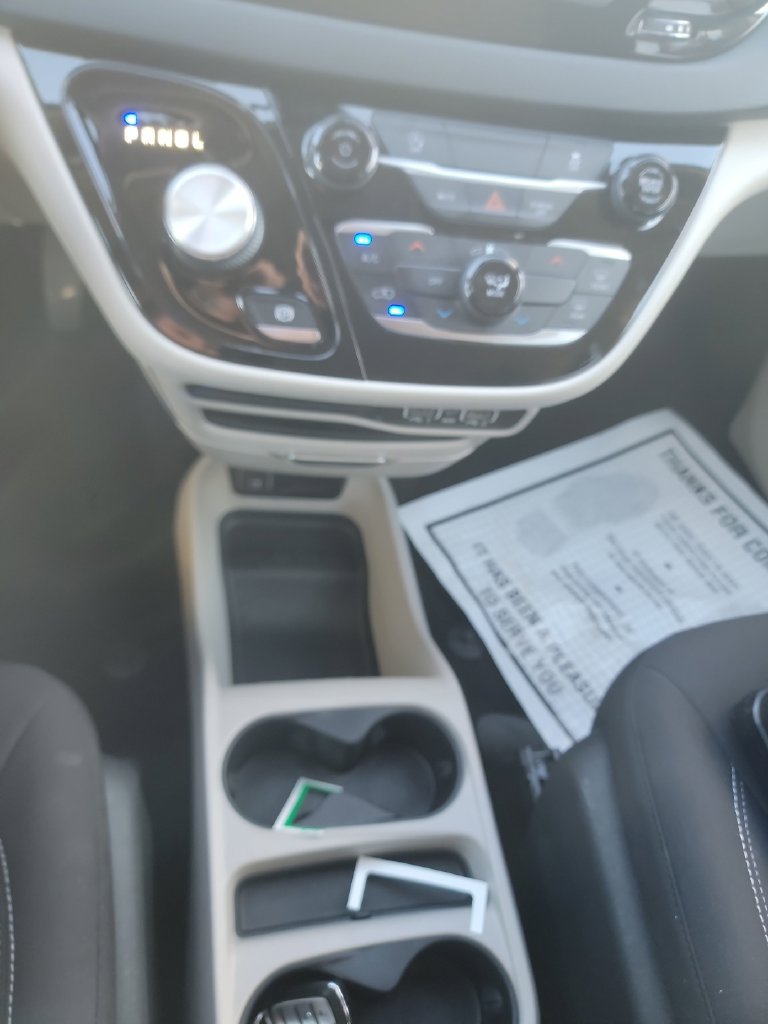 Used 2021 Chrysler Voyager LX FWD image 33