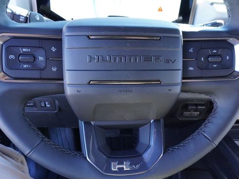 New 2025 GMC Hummer EV 3X AWD/4WD image 18