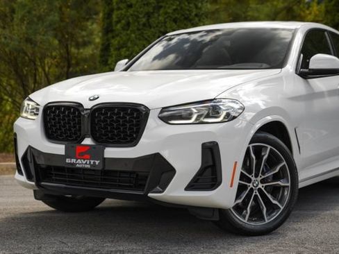 Used 2022 BMW X4 xDrive30i AWD/4WD image 2