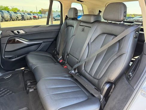 Used 2020 BMW X7 xDrive40i w/ Cold Weather Package AWD/4WD image 16
