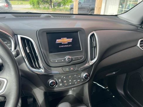 Used 2022 Chevrolet Equinox LT AWD/4WD image 15