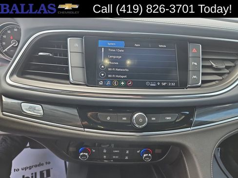 Used 2022 Buick Enclave Essence w/ Sport Touring Edition FWD image 13