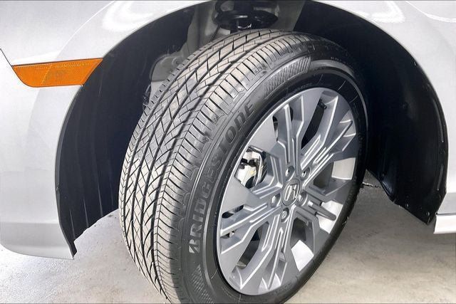 Certified 2026 Honda Odyssey Touring image 34