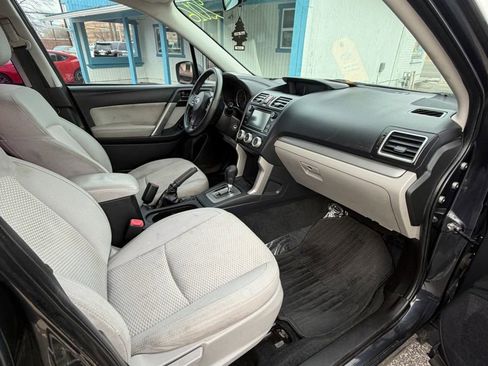 Used 2016 Subaru Forester 2.5i w/ Alloy Wheel Package image 13