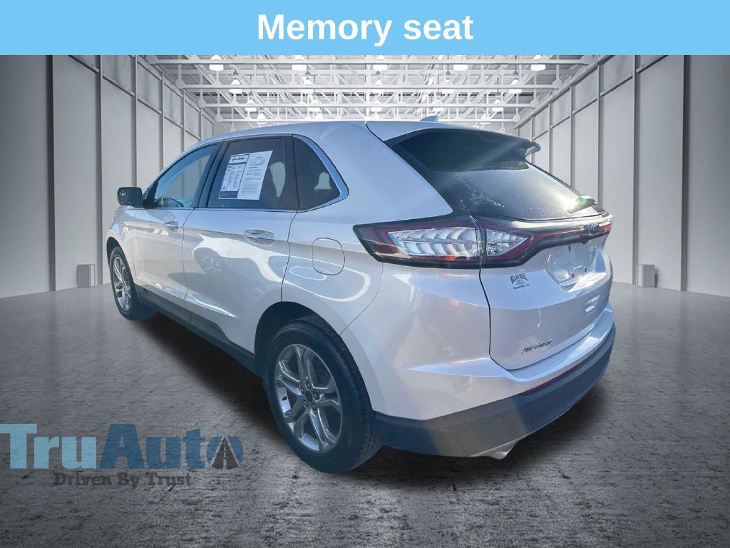 Used 2018 Ford Edge Titanium w/ Equipment Group 301A FWD image 3