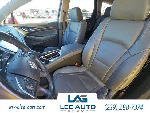 Used 2019 Buick Enclave Essence FWD image 4