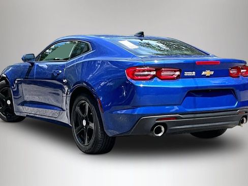 Used 2023 Chevrolet Camaro LT RWD image 4
