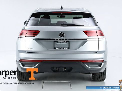 Used 2023 Volkswagen Atlas Cross Sport SE w/ Panoramic Sunroof Package FWD image 8