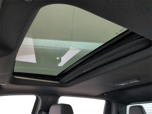 Used 2022 Chevrolet Silverado 1500 High Country w/ Technology Package image 27