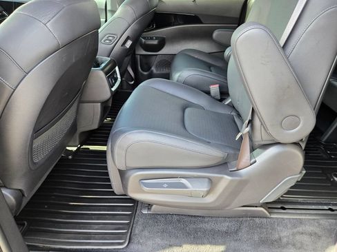 Used 2026 Kia Carnival SX Prestige FWD image 10