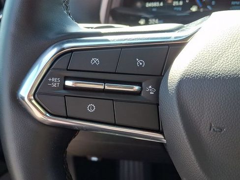 Used 2025 Chevrolet Equinox LT FWD image 16