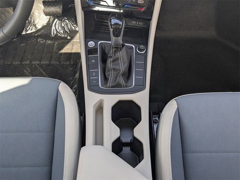 New 2026 Volkswagen Jetta SE image 15