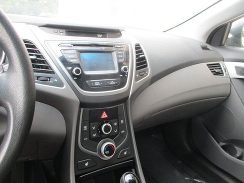 Used 2014 Hyundai Elantra SE w/ Option Group 02 FWD image 40