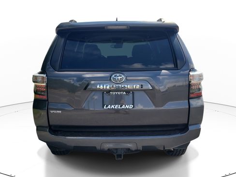 Used 2021 Toyota 4Runner SR5 AWD/4WD image 6