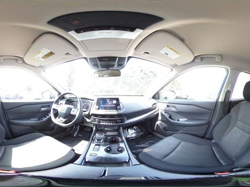 Used 2025 Nissan Rogue SV image 44