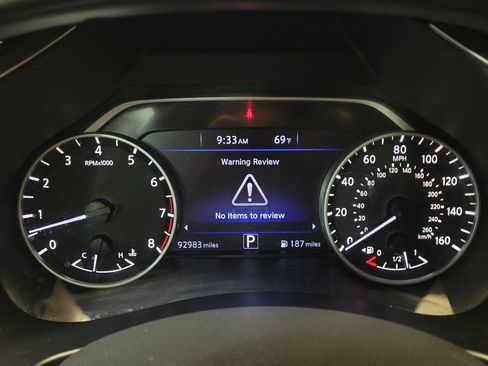 Used 2016 Nissan Murano SV AWD/4WD image 23