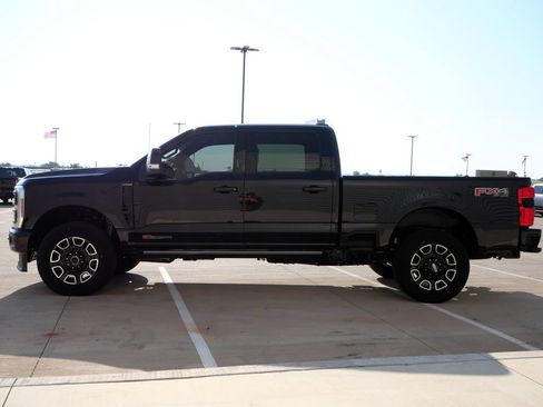 New 2026 Ford F250 Platinum AWD/4WD image 3