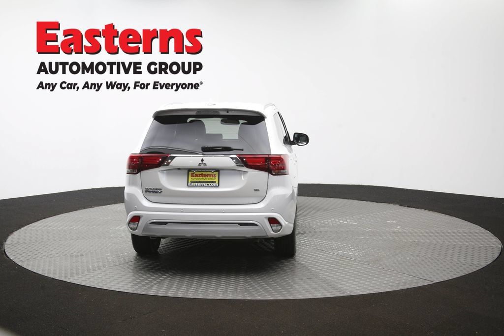 Used 2020 Mitsubishi Outlander SEL AWD/4WD image 39