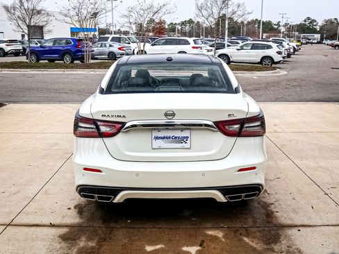 Used 2023 Nissan Maxima SL image 10
