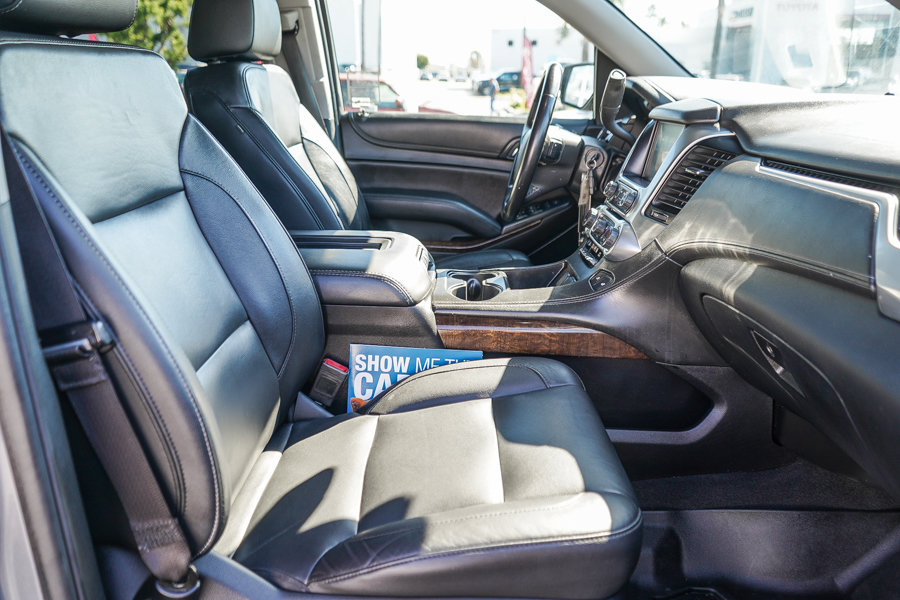 Used 2020 Chevrolet Suburban LT w/ Max Trailering Package RWD image 18