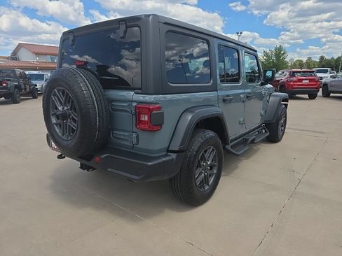 Used 2024 Jeep Wrangler Unlimited Sport AWD/4WD image 3