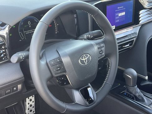 New 2026 Toyota Camry SE FWD image 12