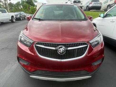 Used 2021 Buick Encore Preferred AWD/4WD image 2
